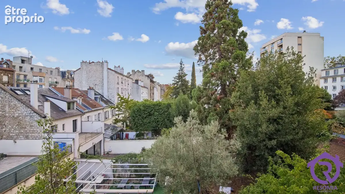 Au pieds de la GARE très beau 3 pièces de 66.62 m² avec 3 balcons et un PARKING - photo 2