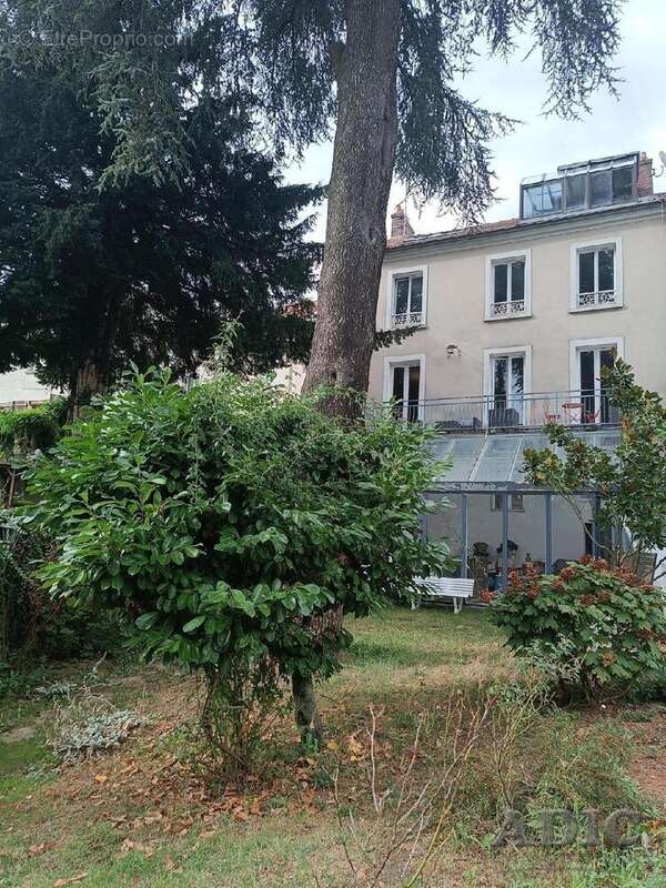 Maison 223 m² à Saint-Mard  - photo 2