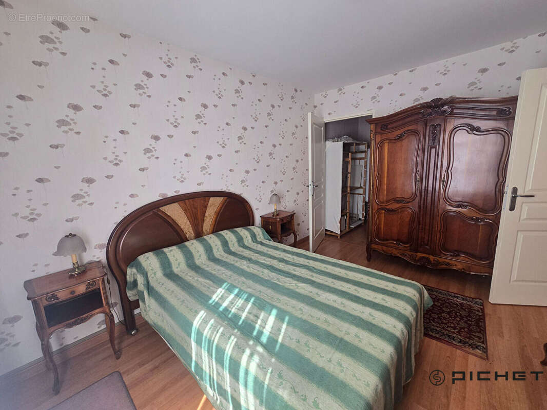LA ROCHELLE VIEUX PORT LA GARE Appartement La Rochelle 2 pièces de 52m² avec parking privé - photo 8