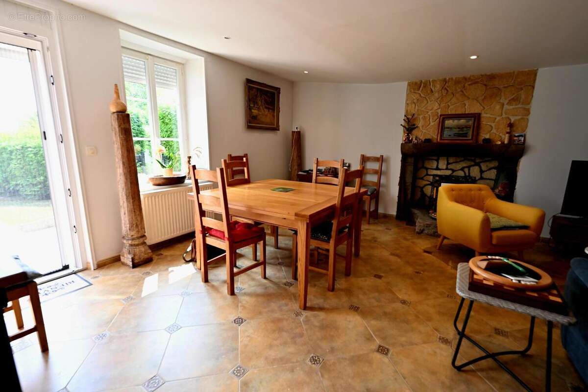 Maison 117 m² à Ciral  - photo 3