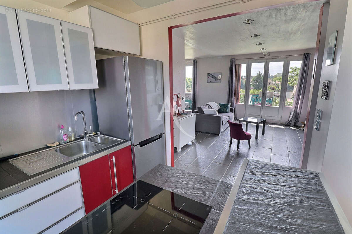 Appartement à LE MESNIL-LE-ROI