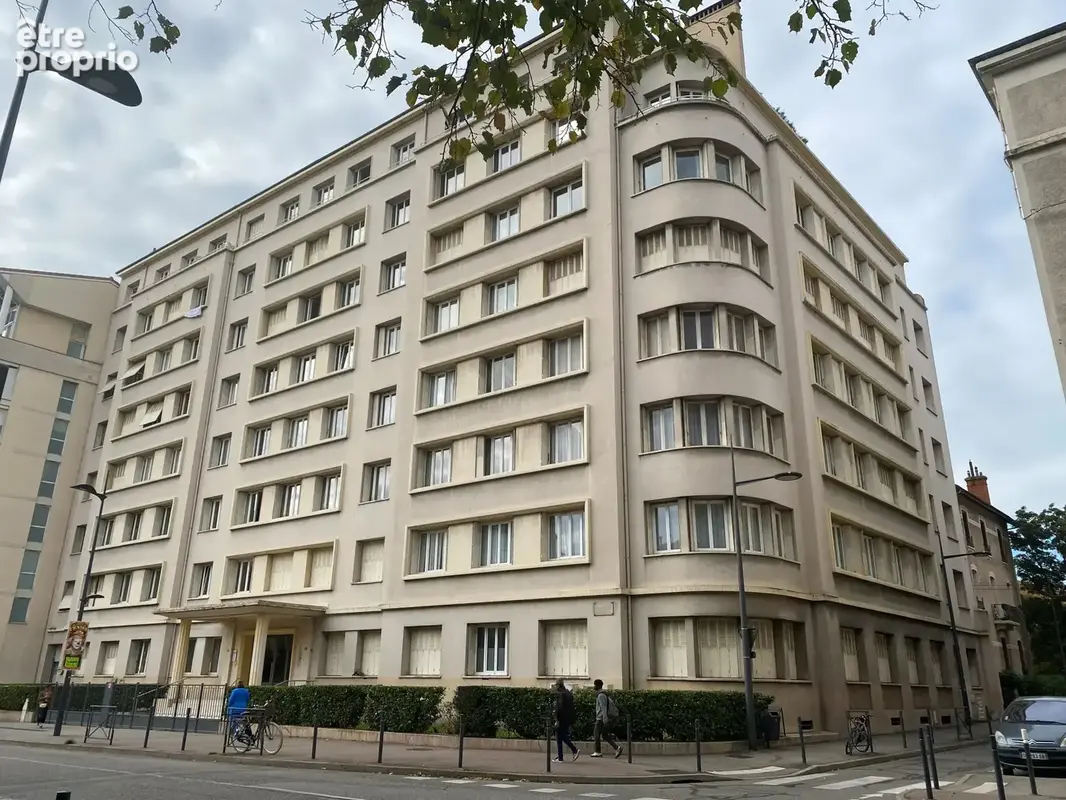 T4 avec cave et garage, avenue V. Hugo. Résidence du Lycée, 26000 VALENCE - photo 17