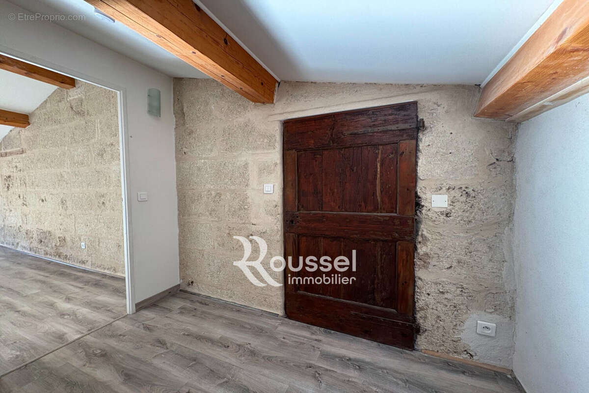 Maison à POUSSAN