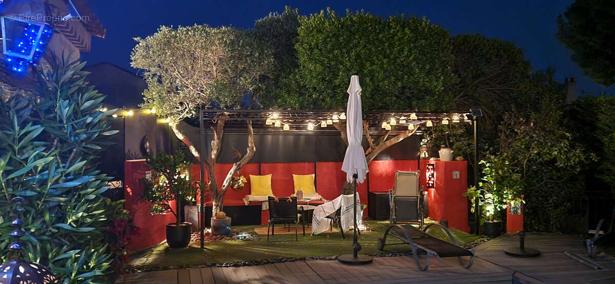 Maison à LA CADIERE-D&#039;AZUR