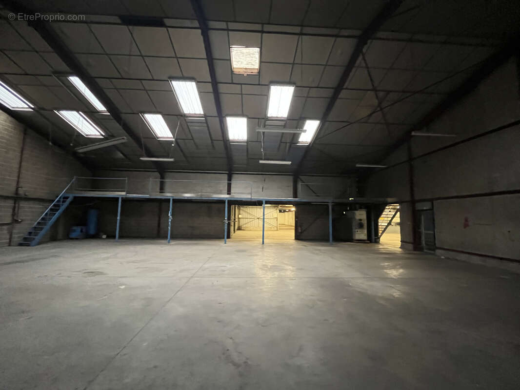 Commerce à LA BAZOGE