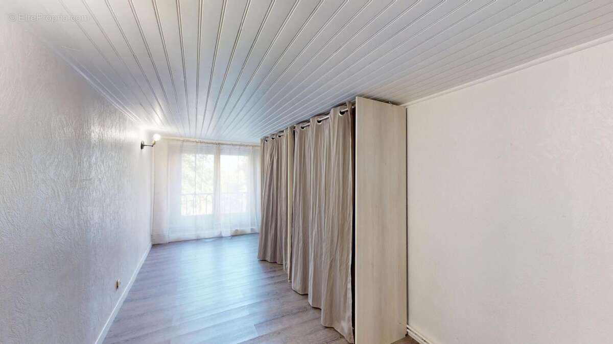 Croix-Rousse / Gros caillou - Superbe Duplex de 122m² ! - photo 7
