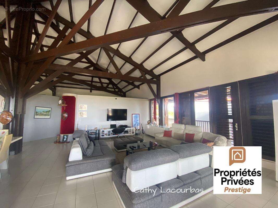 Villa d'architecte extraordinaire - Petit Bourg 8 pièce(s) 250 m2 - photo 8