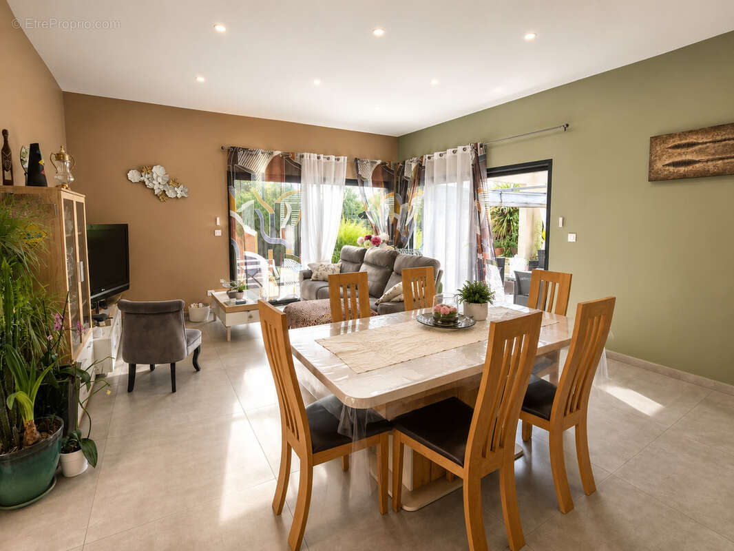 Maison plain pied avec piscine - photo 14
