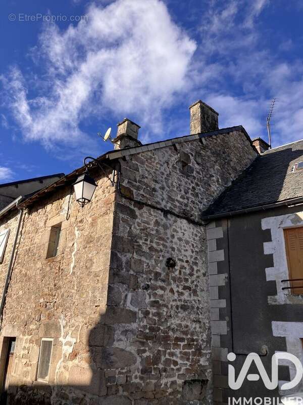 Maison 139 m² à Saint-Setiers  - photo 5