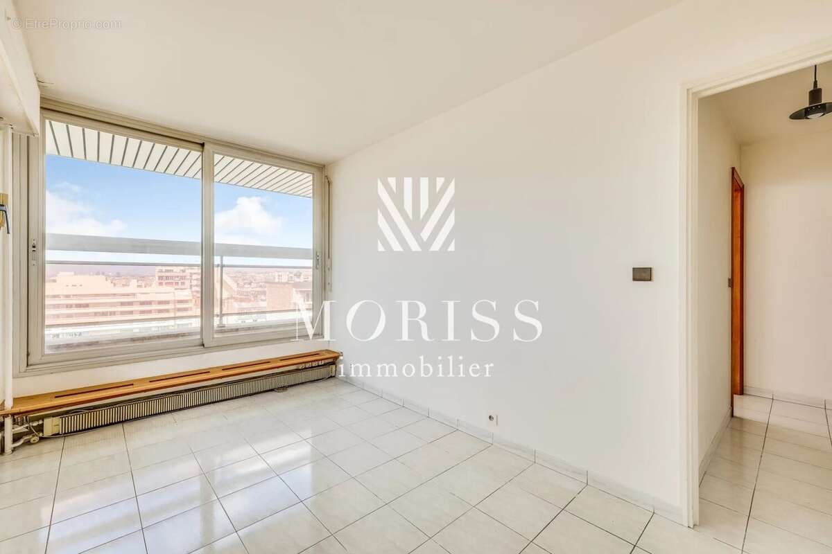 Appartement à PARIS-14E