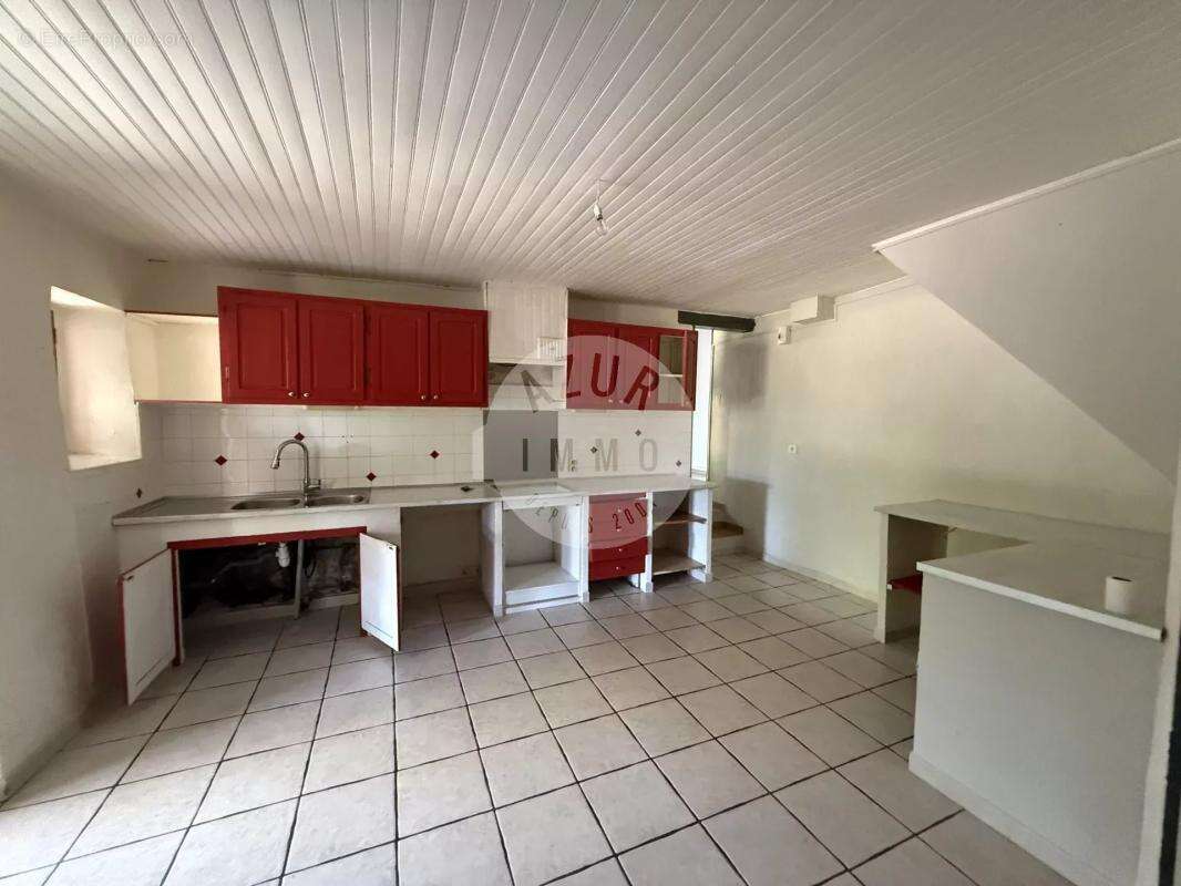 Maison T5 113 m² : T3 + T2 sur 800m2 de terrain - photo 13