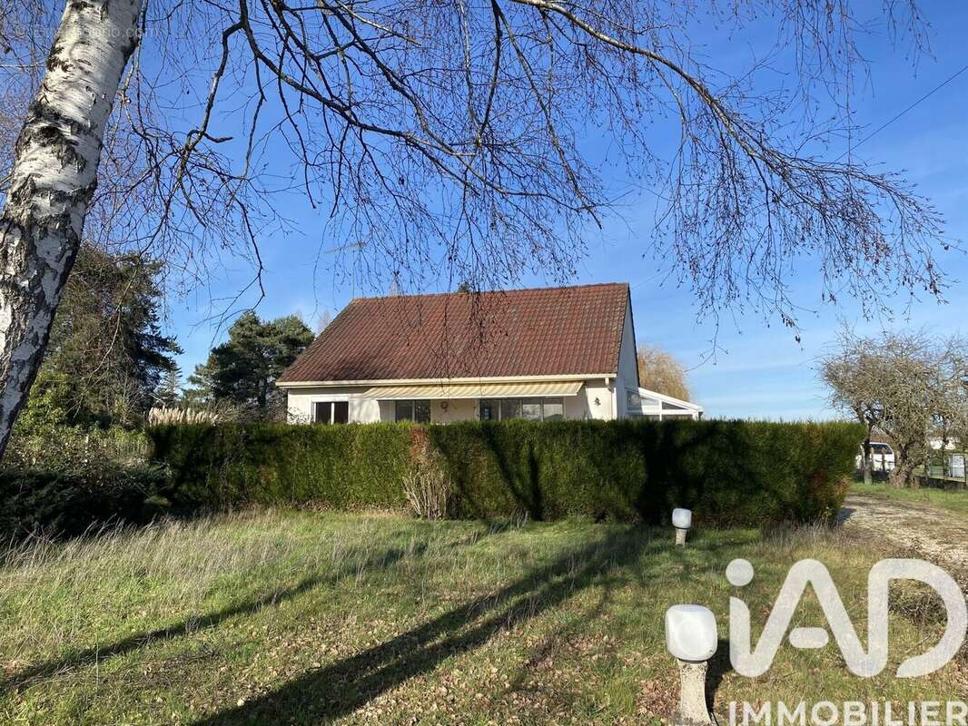 Photo 2 - Maison à VARENNES-CHANGY