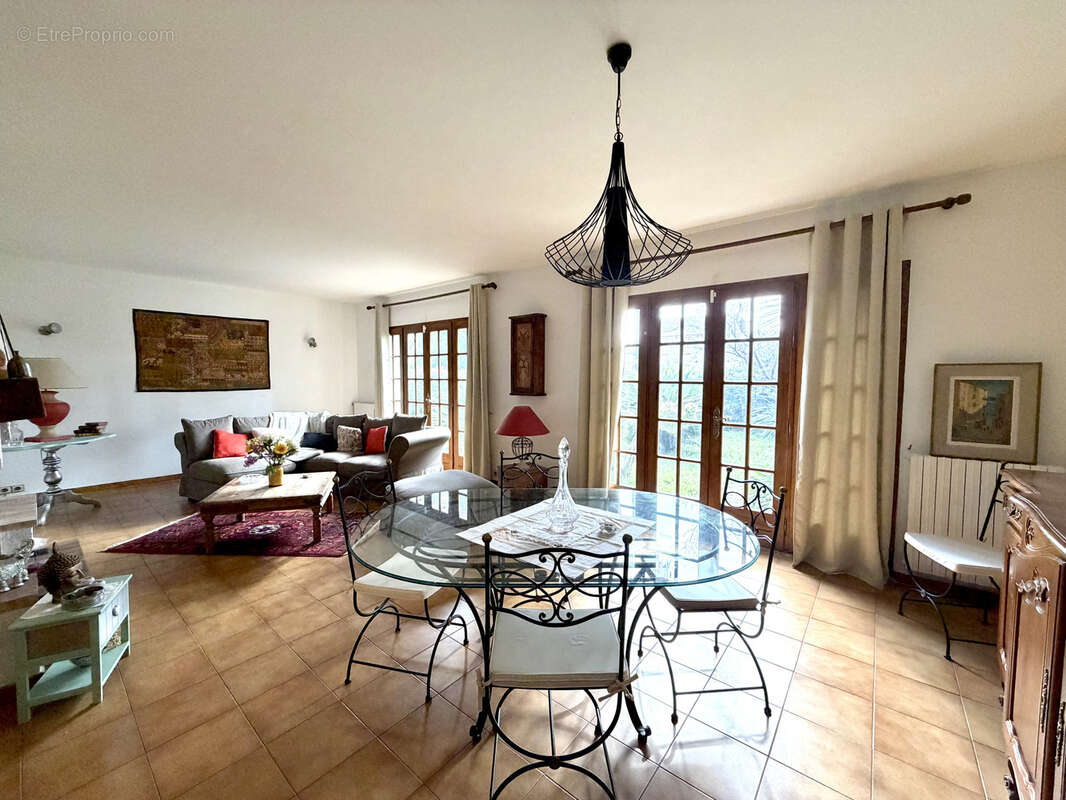 Maison à HYERES