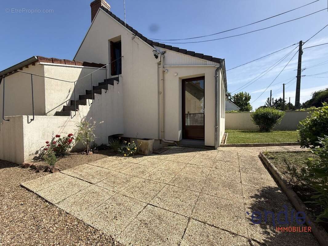 Maison à DOMPIERRE-SUR-BESBRE