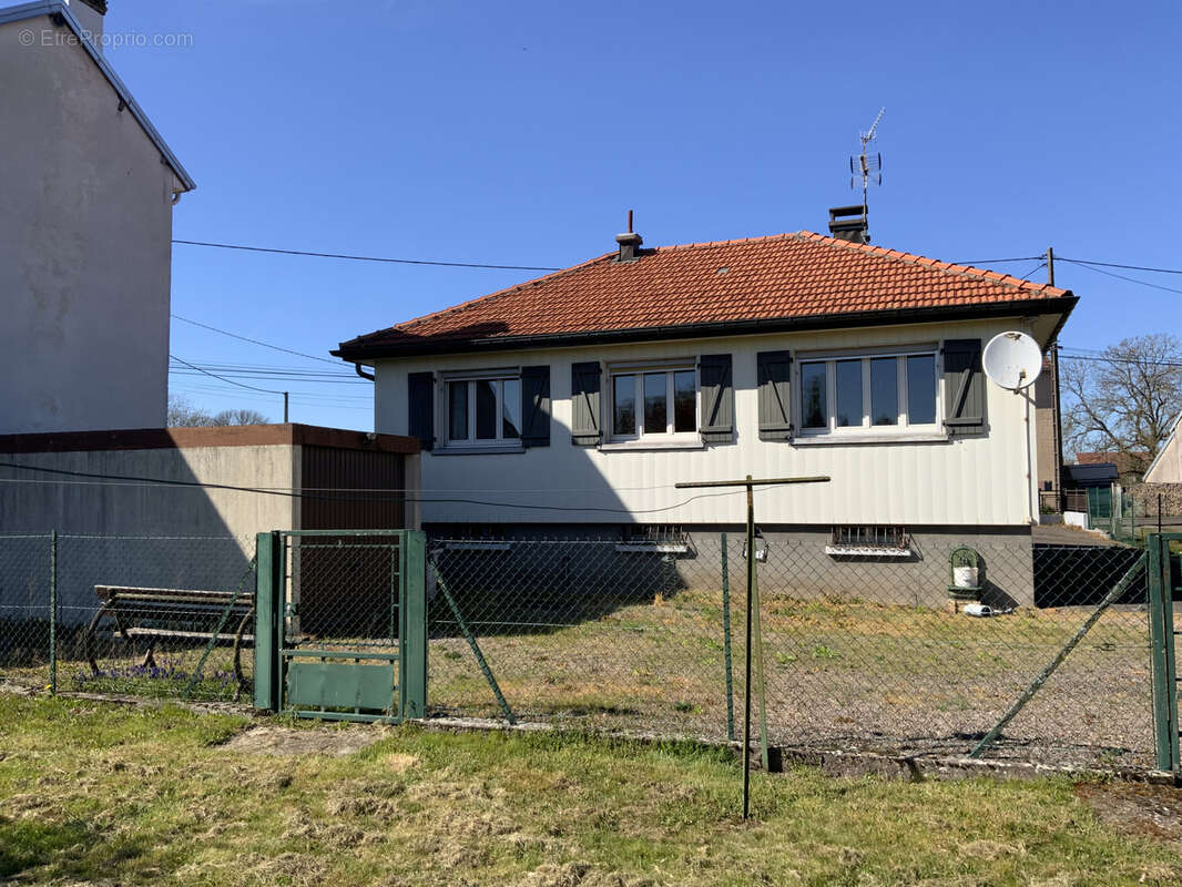 Maison à SAINT-SAUVEUR
