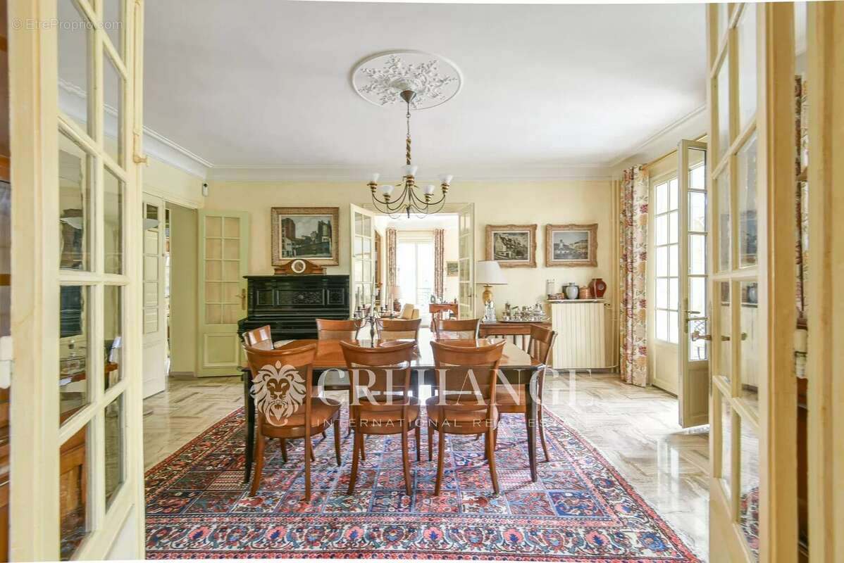 Maison à LE VESINET