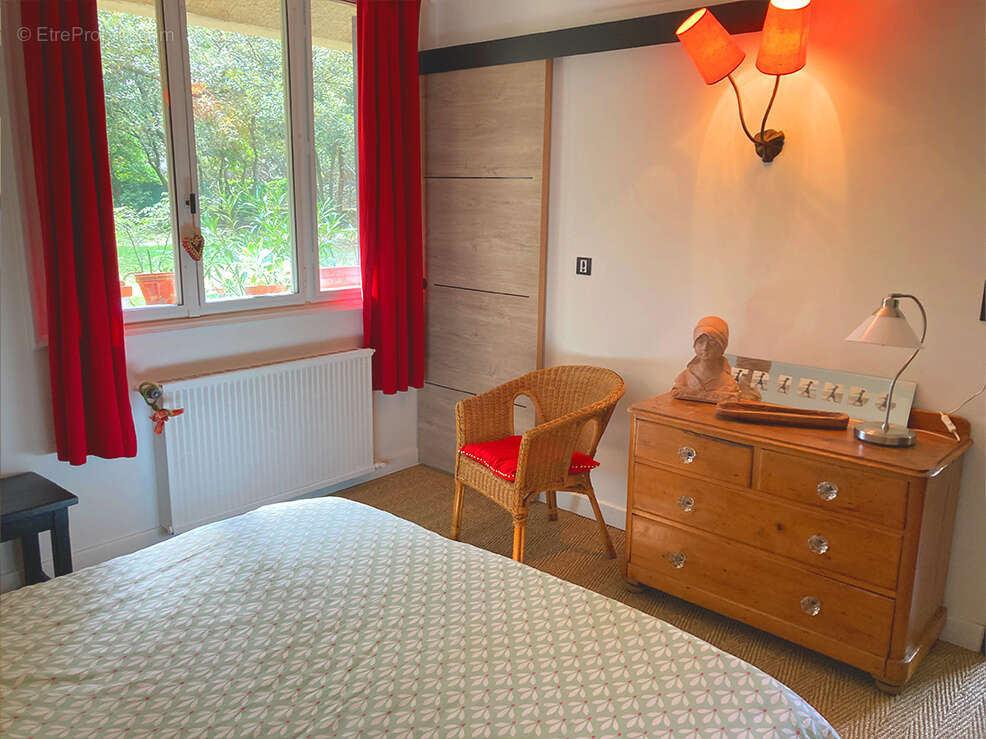 Maison à SAINT-RESTITUT