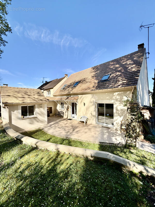 Maison à BURES-SUR-YVETTE