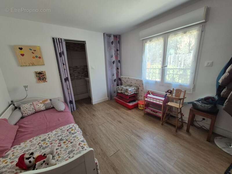 Maison à SOLLIES-TOUCAS