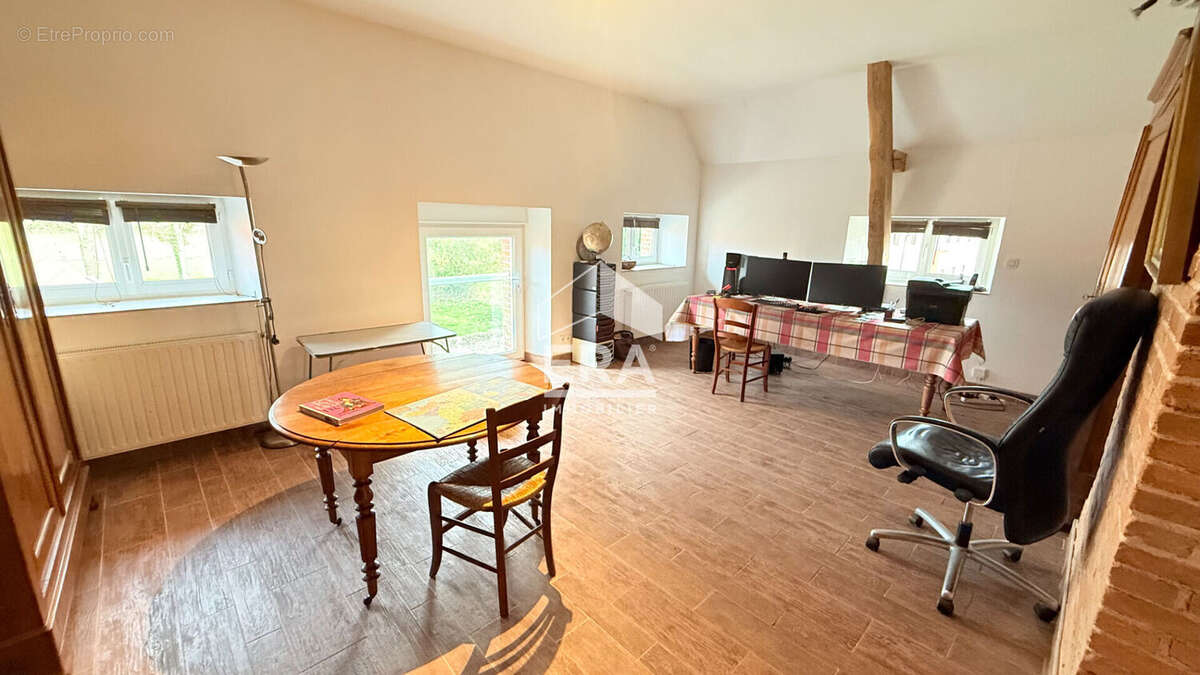 Maison 273m² à andouillé - photo 10