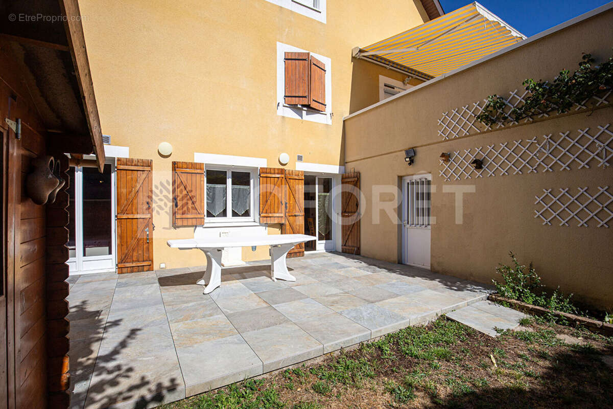 Agence immobiliere laforet - "musa" - annecy / vieugy - appartement t3 de 96,18m² - terrasse - jardins - garage - place de stati - photo 13
