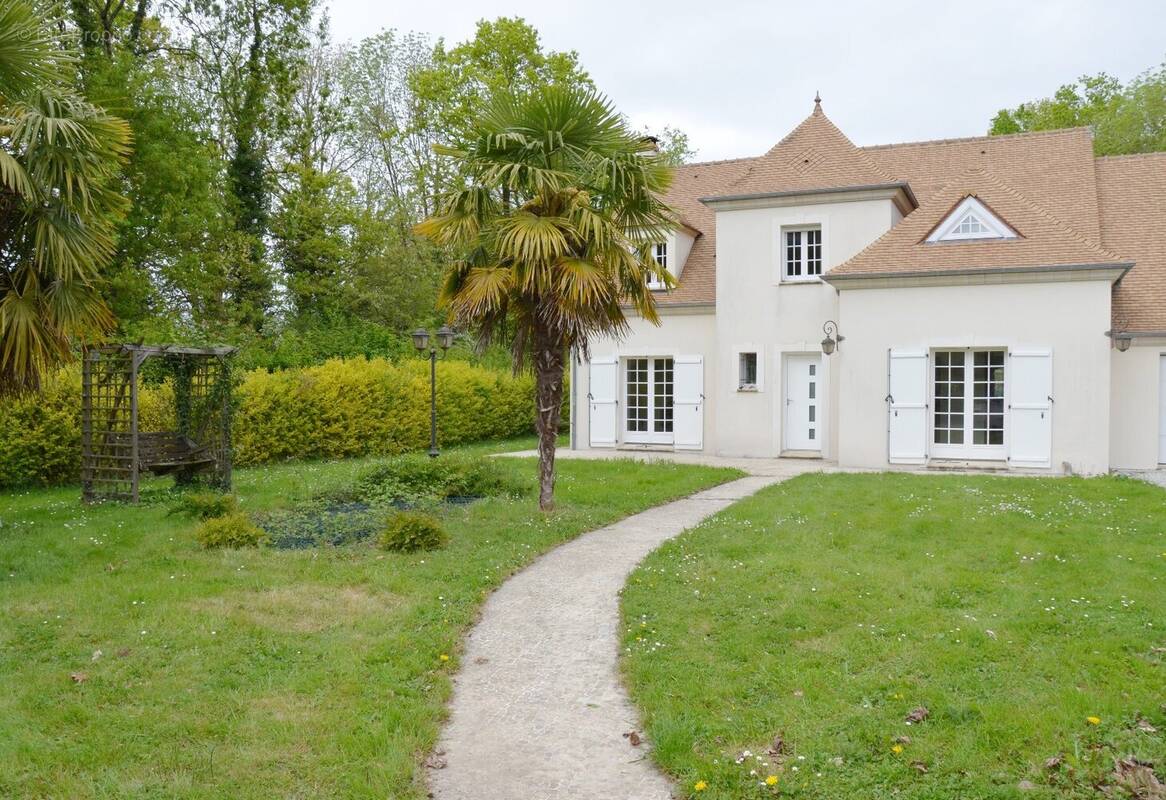 Maison à LES MOLIERES