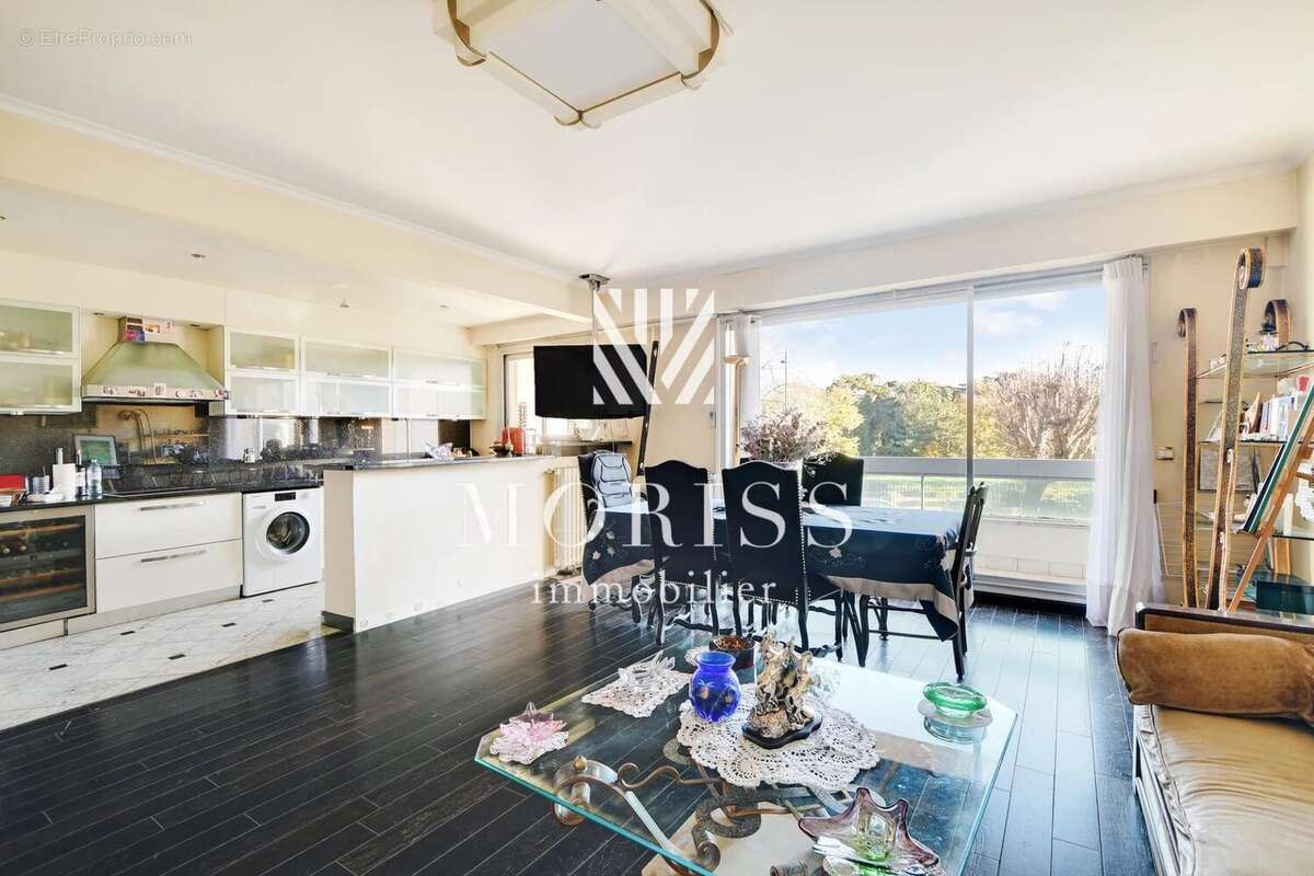 Appartement à CHARENTON-LE-PONT