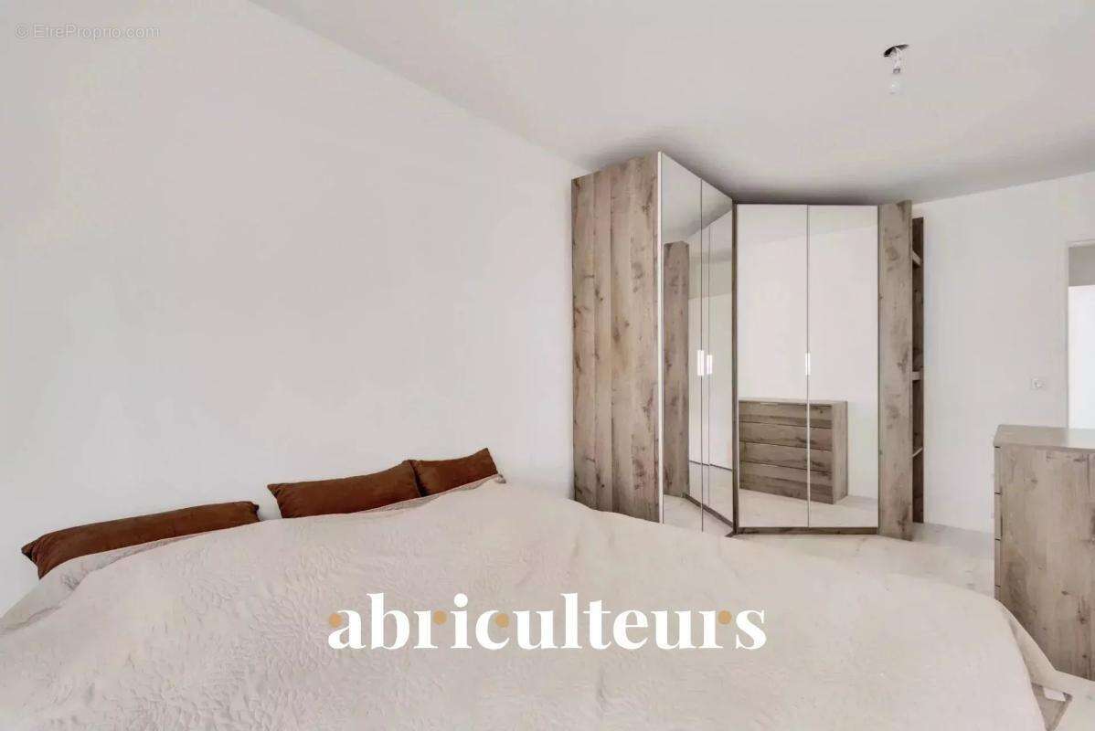 Appartement à ISSY-LES-MOULINEAUX