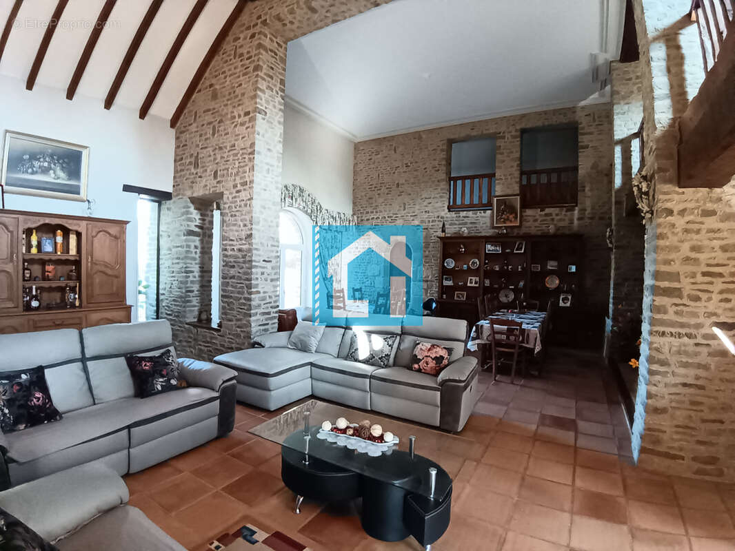 Maison à SAINT-AUBIN-DES-PREAUX