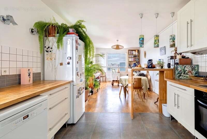 Appartement à PARIS-20E