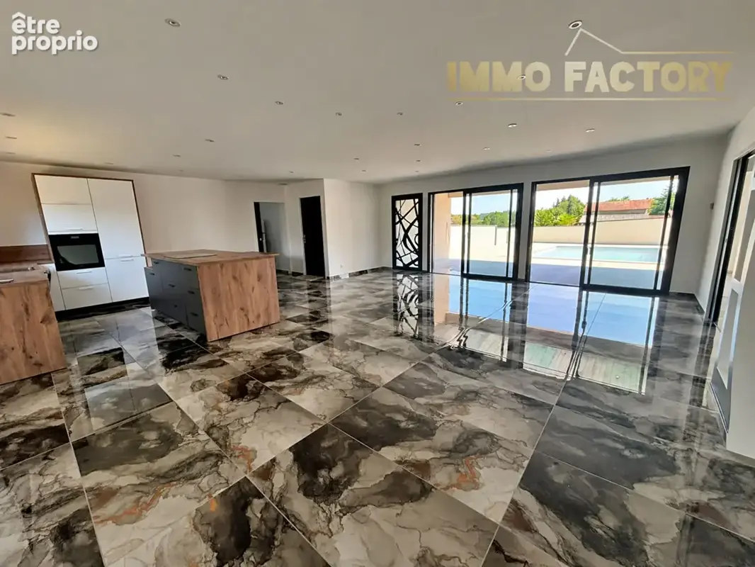 Maison plain-pied 5 pieces 125 m² saint-alban-les-eaux - photo 4