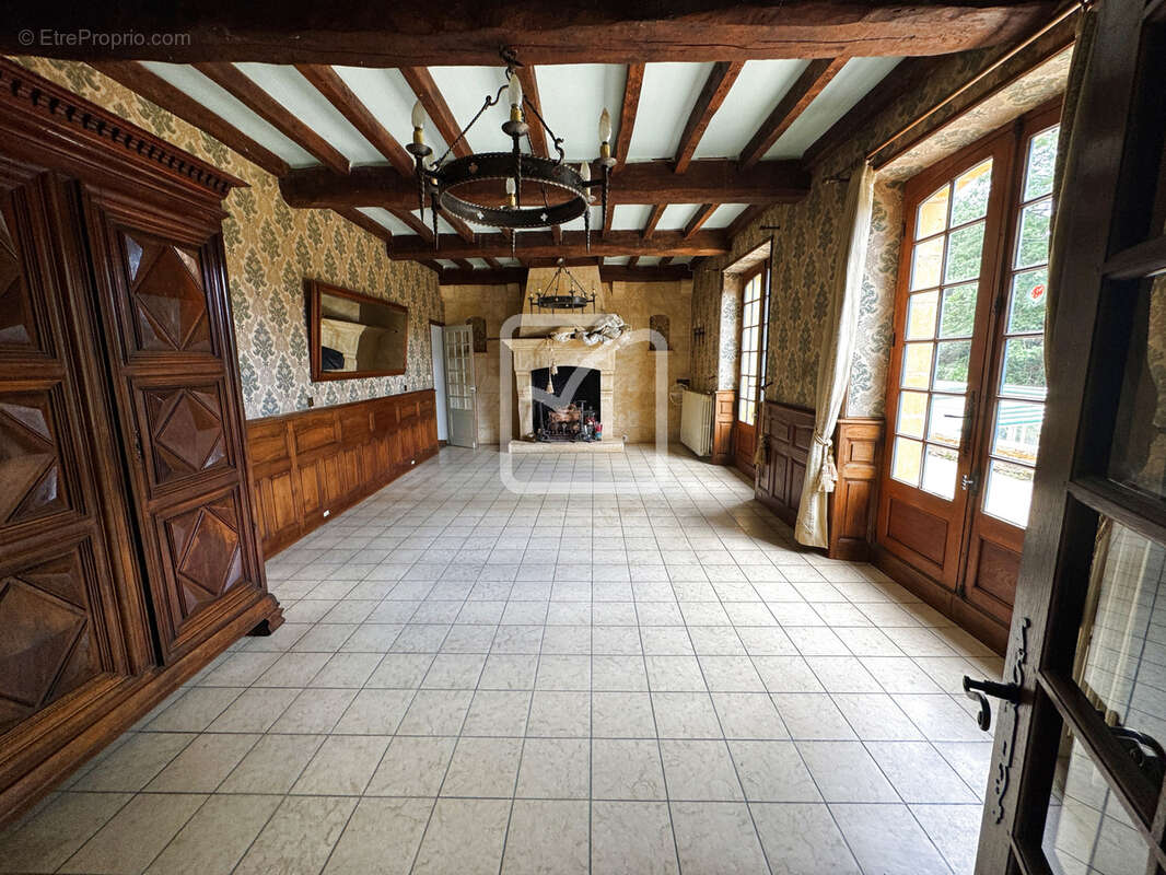 Maison à LA ROQUE-GAGEAC