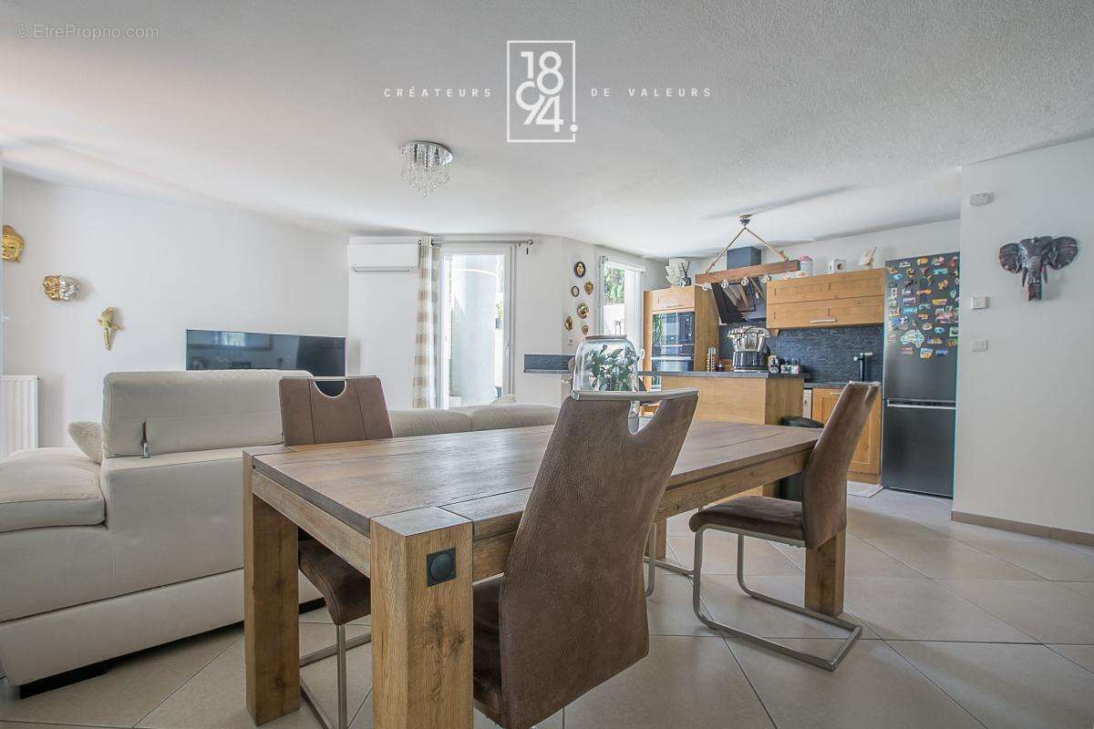 Appartement à MARSEILLE-9E