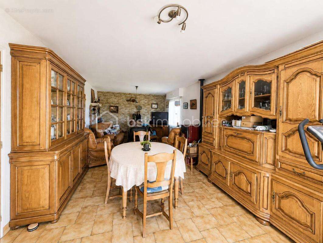 La chapelle-neuve - charmante maison - 6 pieces - vie plain pied - jardin clos et arbore - photo 5