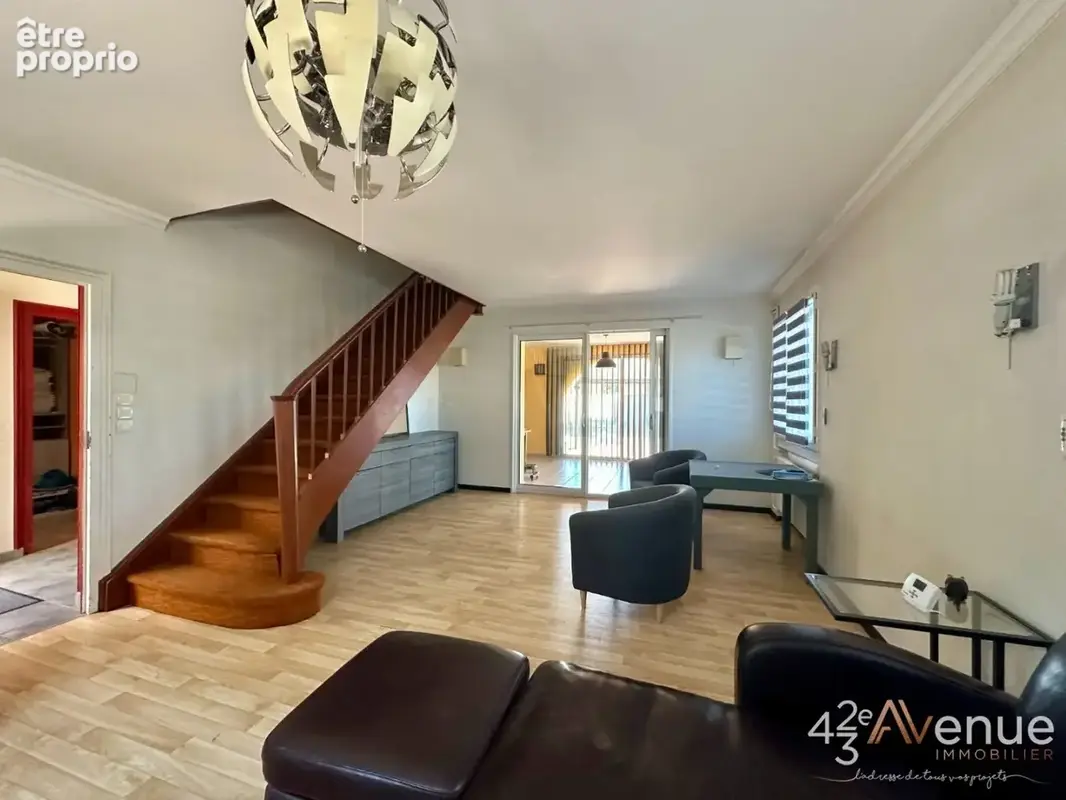 Maison 5 pièces 142 m² à vendre à Bonson (42160) - photo 3