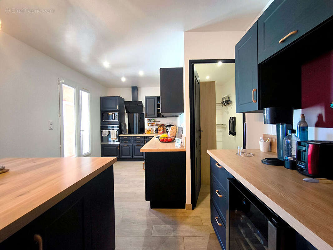 BADENS 11800 Maison rénovée avec appartement indépendant piscine sur plus de 3300 m² de terrain clos - photo 8