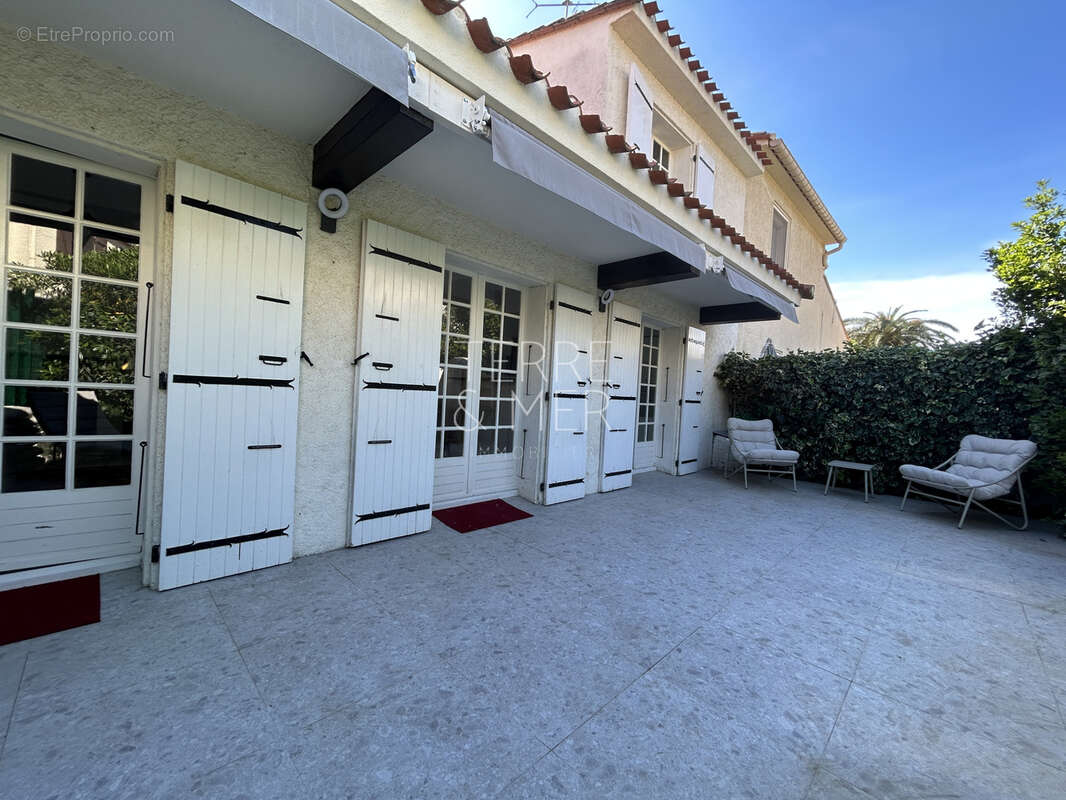 Maison à SAINT-CYPRIEN