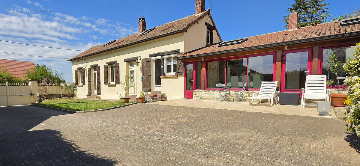 Maison à RESSONS-SUR-MATZ