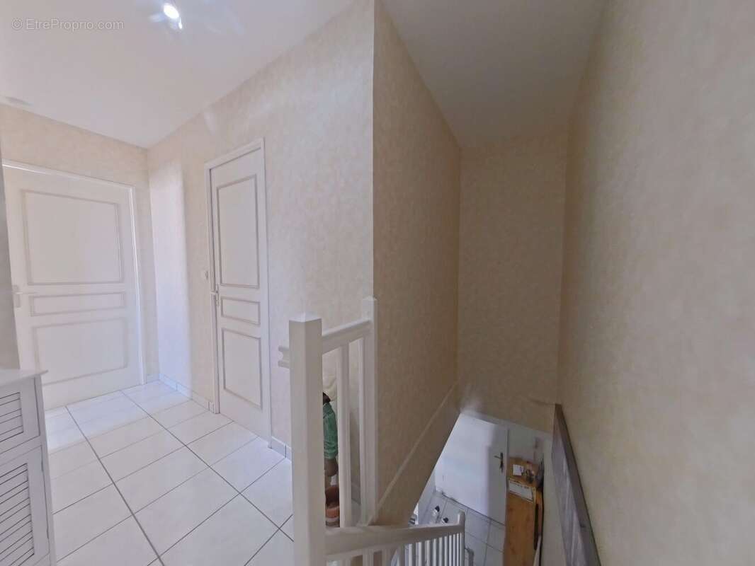 Appartement à SAINT-JUST-SAINT-RAMBERT