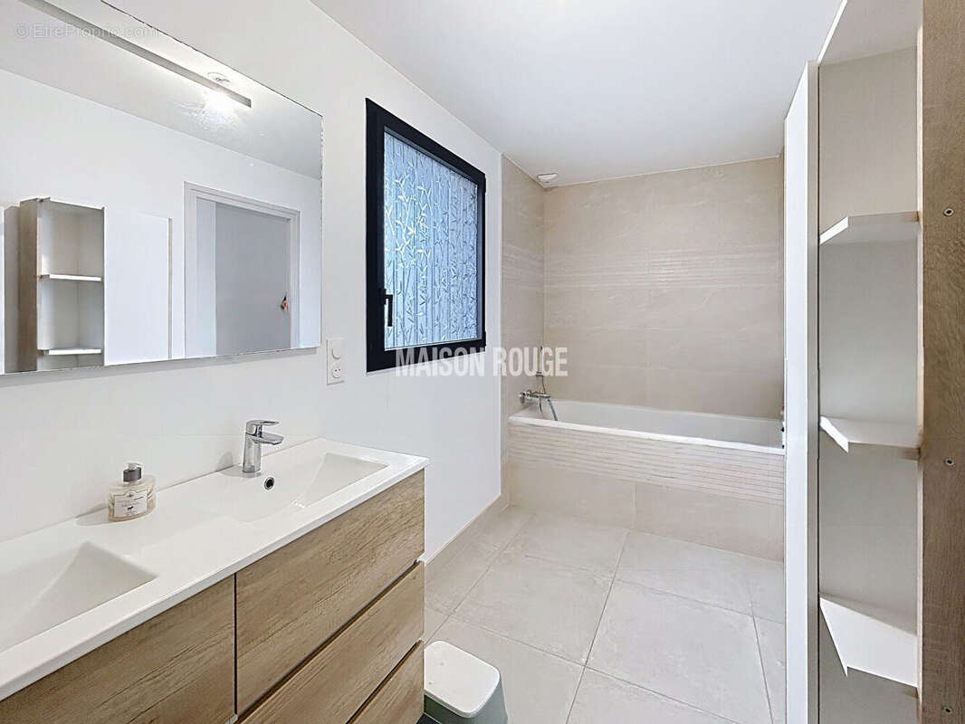 En plein coeur de Ploumanac'h 150 m² - photo 4