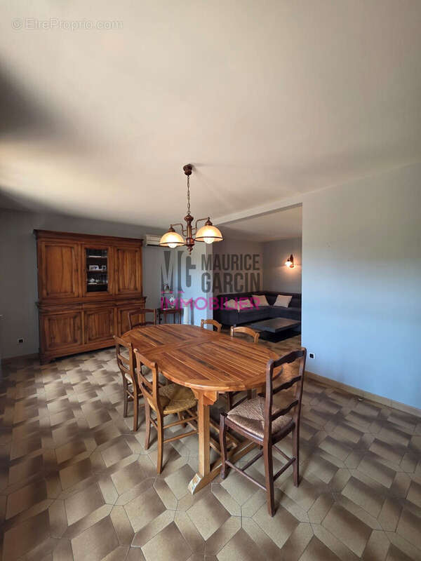 Maison 107 m² à Morieres-Les-Avignon  - photo 5