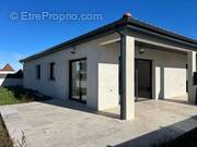 Maison à SAINT-ROMAIN-LA-MOTTE