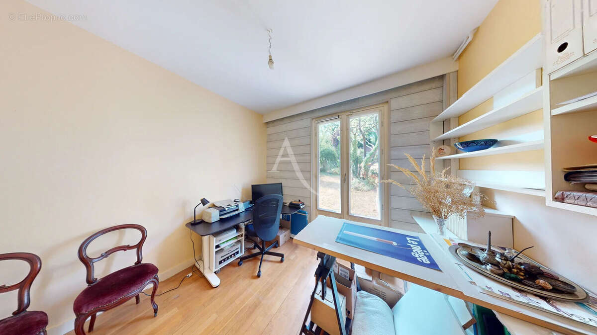 Maison 6 pièces VILLEBON SUR YVETTE 131.41m² avec jardin et dépendance - photo 8