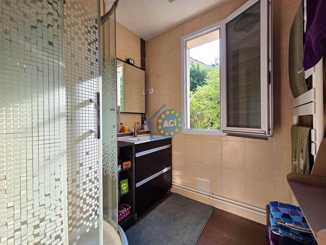 Appartement à MANTES-LA-VILLE