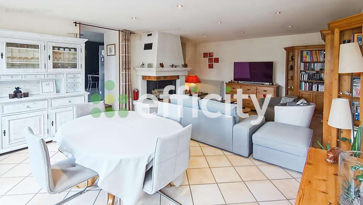 Maison à SAINT-MARCEL