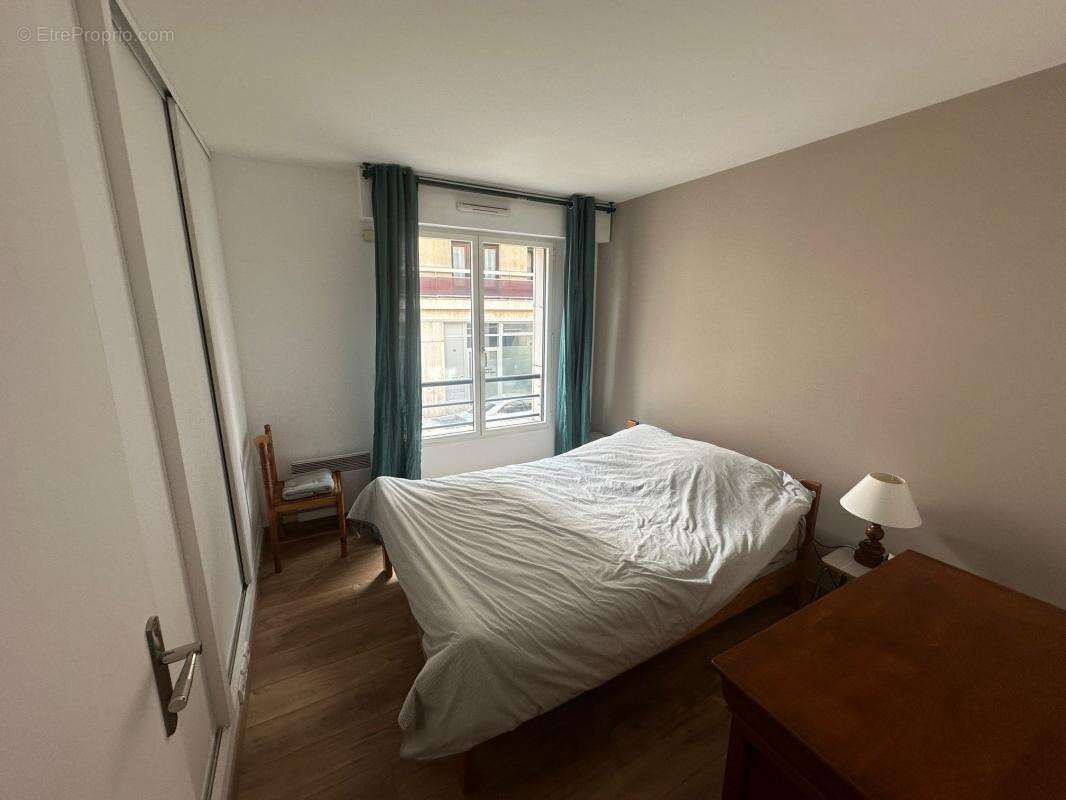 Appartement à PARIS-20E
