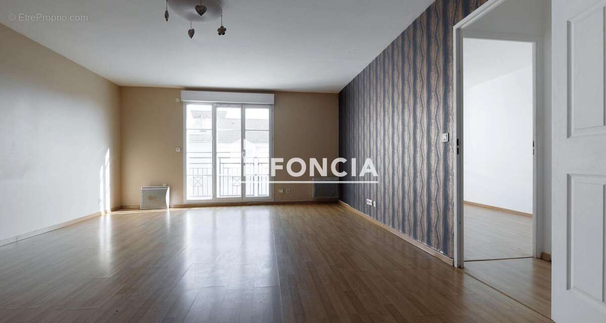 Appartement à CORBEIL-ESSONNES