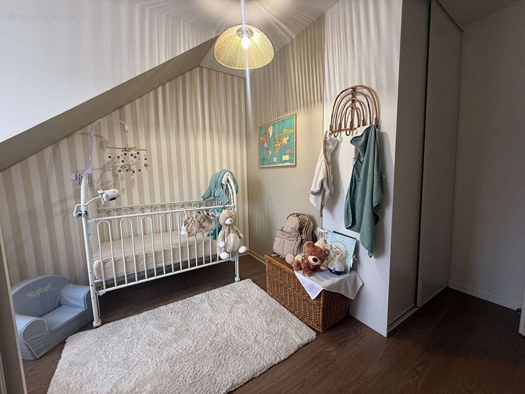 Appartement à FONTENAY-LE-FLEURY