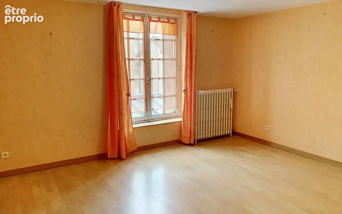 Maison 146 m² + Boutique - Centre de Mazangé - Fort potentiel - photo 4