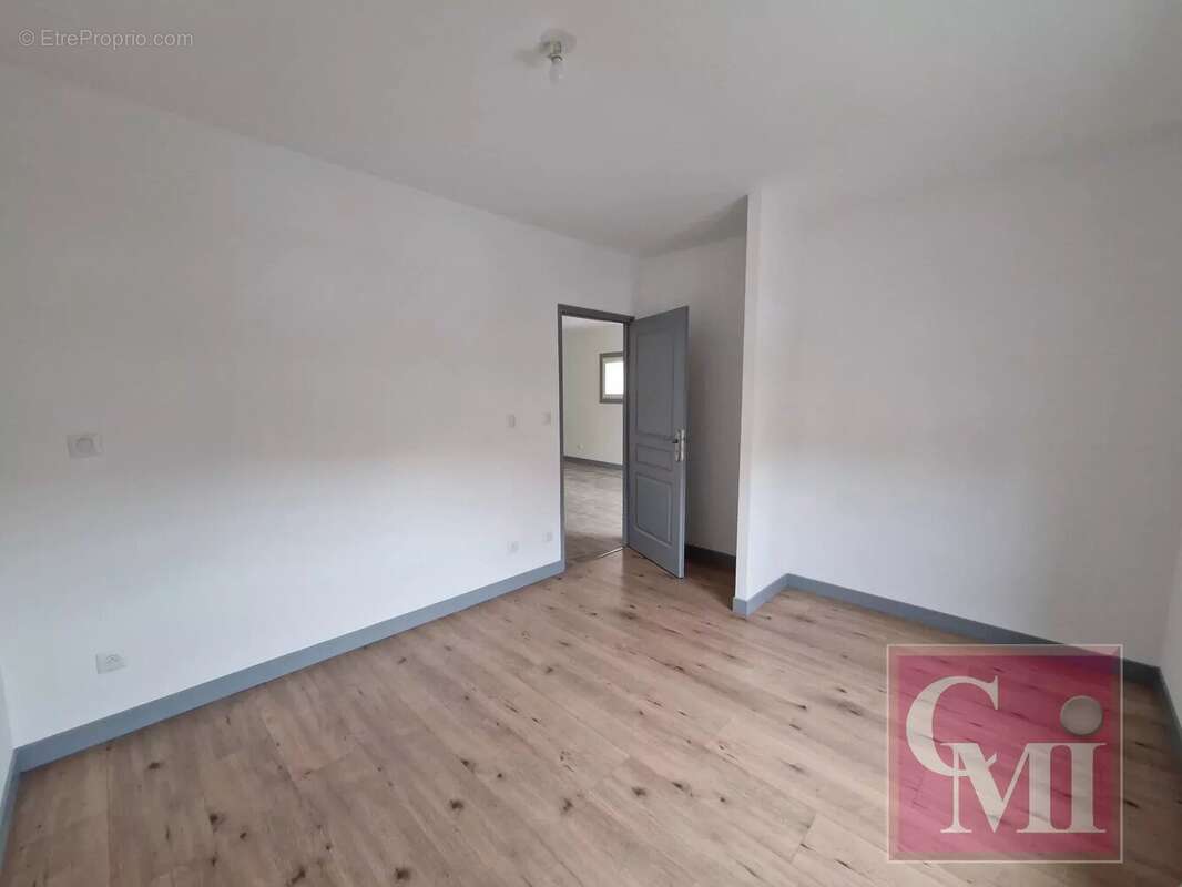 Appartement à BREUILLET